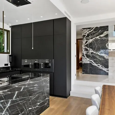 Ferienhaus Luxury For 14 People With Private Pool *