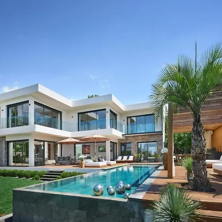 別荘 Luxury For 14 People With Private Pool サントロペ