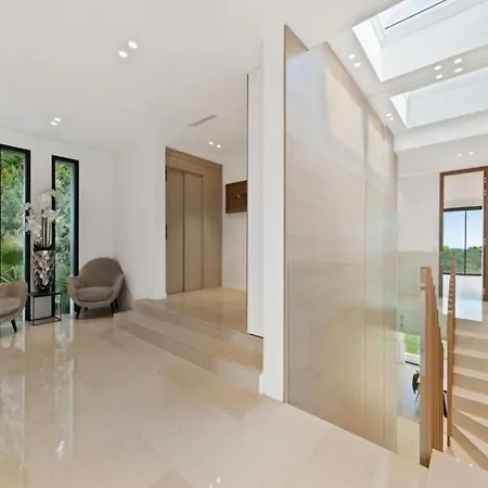 Luxury For 14 People With Private Pool 別荘 *